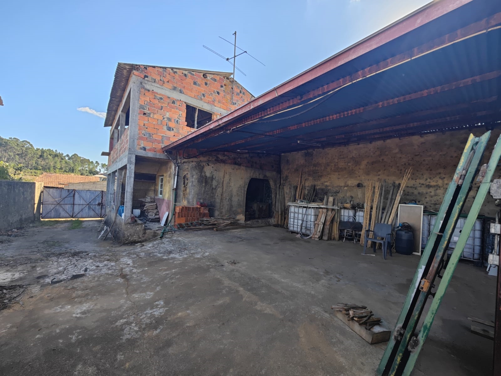 Moradia para Restaurar T3+1