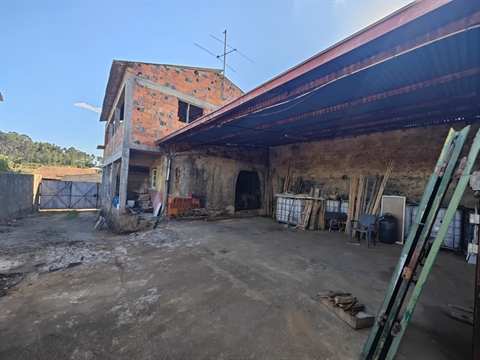 Moradia para Restaurar T3+1