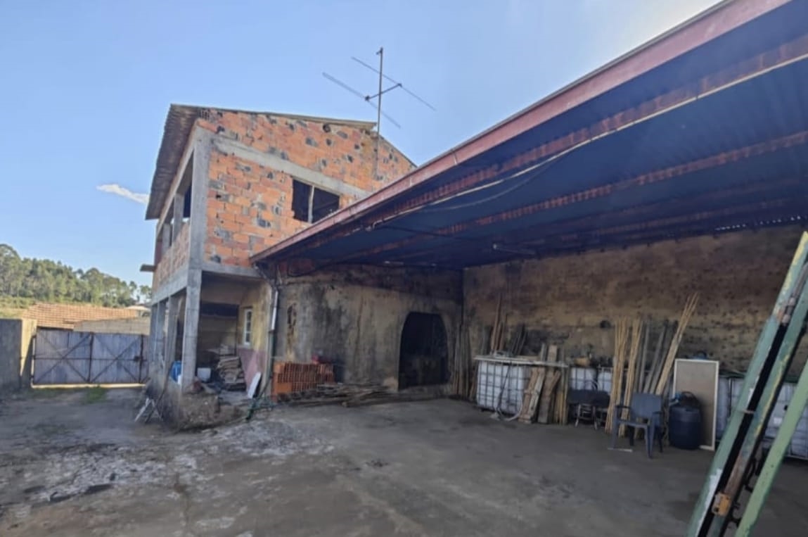 Moradia para Restaurar T3+1